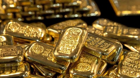 Giá vàng hôm nay 8/6: Kim loại quý lao dốc, về sát mốc 3.300 USD/ounce