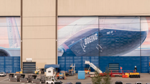 Cổ phiếu Boeing giảm mạnh ngay sau vụ tai nạn máy bay kinh hoàng ở Ấn Độ