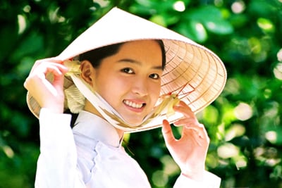 Chống nắng với 'bí kíp' xưa