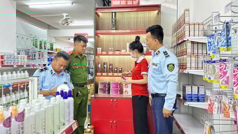 Đã Nẵng: Tái phạm bán hàng giả, một cửa hàng bị phạt hơn 111 triệu đồng