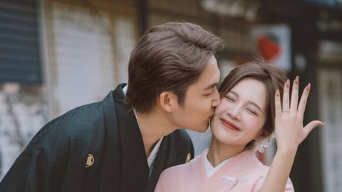 Đình Tú: 'Thôi không giấu nữa, tôi yêu em'