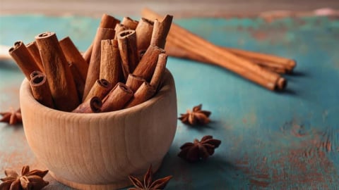 Cách chữa đau đầu bằng vỏ quế: Thư giãn ngay tức khắc