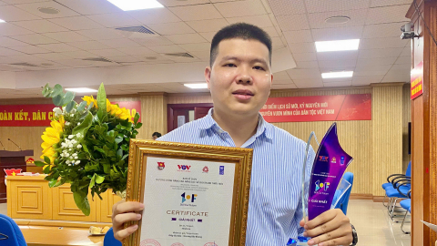 Nam sinh sáng tạo app trò chuyện với AI nhận loạt giải thưởng lớn, hứa hẹn hơn cả ChatGPT