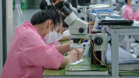 
Quyền và trách nhiệm của doanh nghiệp khi tham gia BHXH theo Luật Bảo hiểm xã hội năm 2024