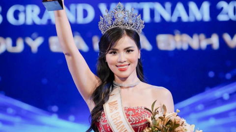 Nghiên cứu sinh có chồng là Giáo sư trẻ nhất Việt Nam năm 2022 đăng quang Hoa hậu