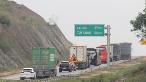 Diễn biến mới về bổ sung 2 nút giao liên thông với dự án mở rộng cao tốc Cam Lộ - La Sơn