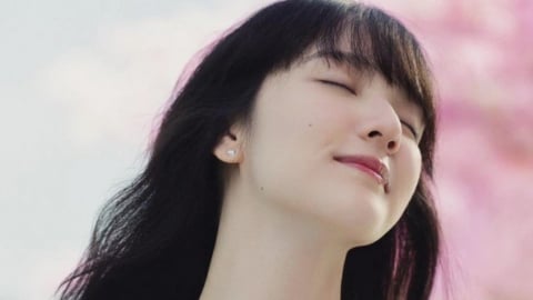 Vẻ đẹp gợi cảm của Hải Tú, người được mệnh danh là 'nàng thơ của Sơn Tùng M-TP'