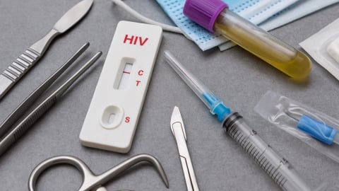 Sản phẩm test thử HIV, dụng cụ phẫu thuật vi phạm chất lượng bị thu hồi: Dân biết tin vào đâu?
