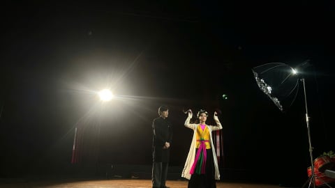 Người Việt trẻ mê chèo và hành trình “gọi hồn” di sản trên TikTok, YouTube