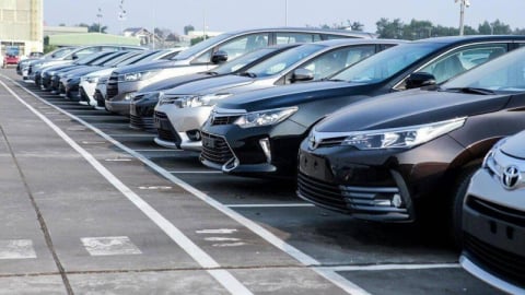 Hàng trăm mẫu ô tô, xe máy được điều chỉnh giá tính lệ phí trước bạ: Người mua cần lưu ý điều gì?