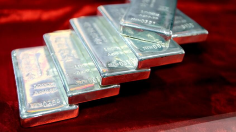 Giá bạc hôm nay 14/7: Thị trường thế giới bật tăng mạnh, trong nước giữ giá