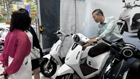 Chi phí cho một chiếc xe xăng, dầu ở Hà Nội sẽ tăng khi áp dụng biểu phí mới