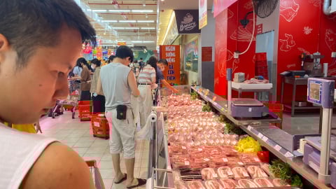 Bão Wipha đổ bộ: Có siêu thị sức mua tăng tới 200%