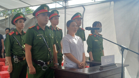 Người phụ nữ ở Cà Mau lãnh án vì dùng mũ bảo hiểm đánh vào đầu đại úy công an gây thương tích