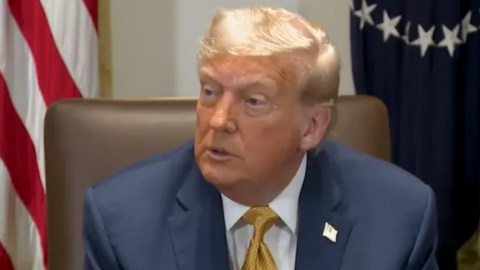 Họ trả cho chúng ta rất nhiều tiền - ông Trump bất ngờ thay đổi quan điểm về sinh viên Trung Quốc tại Mỹ 