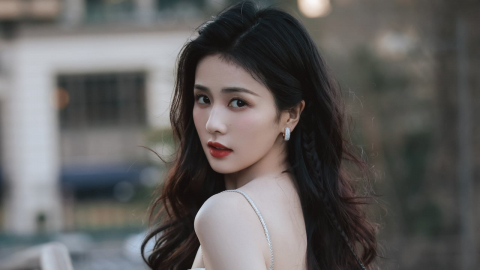 Người đẹp Bạch Lộc bị tẩy chay dữ dội