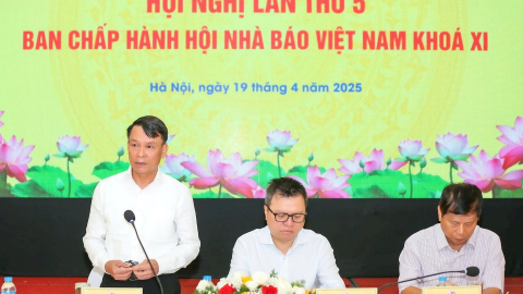 Hội Nhà báo Việt Nam và các cấp ủy T.Ư luôn đồng hành,  tháo gỡ những khó khăn mà giới báo chí đang đối mặt