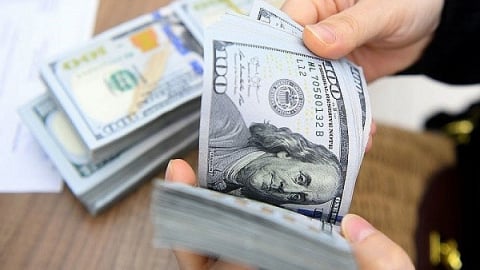 Giá USD hôm nay 26/4: Tỷ giá ngân hàng biến động trái chiều