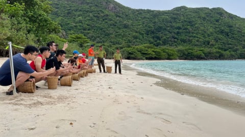 Một huyện đảo sắp thành đặc khu từng là 'địa ngục trần gian', nay nhiều người thích bay tới tận hưởng thiên đường du lịch, tận mắt ngắm rùa đẻ trứng