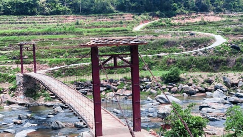 Xã này ở Sơn La có cảnh đẹp như miền cổ tích, người dân đua nhau trồng hoa cỏ làm đẹp cảnh quan, đến là xanh mướt mắt