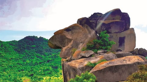 Sáp nhập tỉnh Kiên Giang, An Giang,  nơi có 37 ngọn núi huyền bí của dãy Thất Sơn