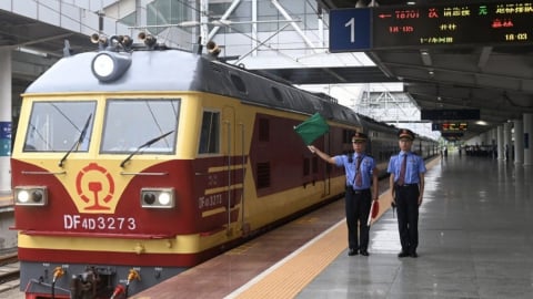 Sau 5 năm bị gián đoạn, tuyến đường sắt chở khách giữa Trung Quốc và Việt Nam đã được nối lại