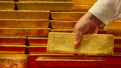 Giá vàng hôm nay 2/6: Phục hồi về mốc 3.300 do bất ổn địa chính trị