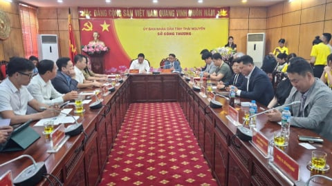 Doanh nghiệp Gyeongsangbuk-do (Hàn Quốc) làm việc tại Thái Nguyên nhân  kỷ niệm 20 năm thiết lập quan hệ hợp tác 