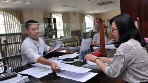 Ngân sách 'hút tiền' từ khu vực ngoài quốc doanh, đất đai tăng đột biến