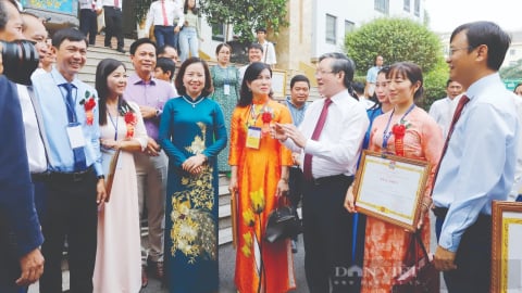 100 năm Báo chí cách mạng Việt Nam, Báo Nông thôn ngày nay, Báo Dân Việt điện tử cùng bước với nông dân Việt ra thế giới