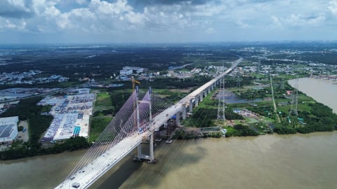 Cầu Bình Khánh chính thức hợp long sau 10 năm thi công gián đoạn