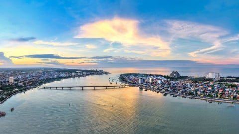 Những ngày này, trong câu chuyện của nhiều người, ở mọi nơi…đều nhắc nhiều về hai từ “Đồng Hới”