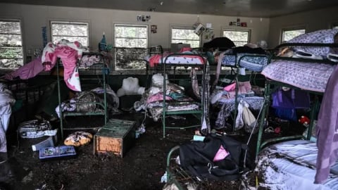 'Con tôi chỉ mới 8 tuổi': Cha mẹ khóc nghẹn sau trận lũ quét nhấn chìm trại hè ở Texas, ông Trump tuyên bố 'nóng'
