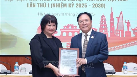 Nghệ sĩ Nhân dân nguyên là Thứ trưởng được bầu làm Chủ tịch Hiệp hội Phát triển Công nghiệp Văn hóa Việt Nam