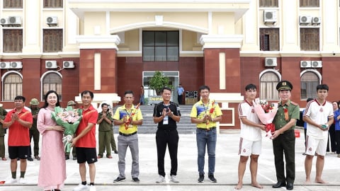 Xã Phát Diệm của tỉnh Ninh Bình mới vừa tổ chức một ngày hội quan trọng, Thứ trưởng Bộ Công an về dự và phát biểu
