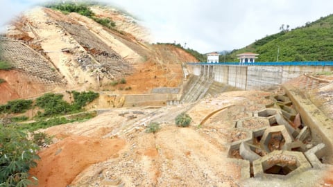 Chưa vận hành, hồ chứa nước 435 tỷ ở Tây Quảng Ngãi đã xuất hiện hàng loạt vị trí sạt, bể