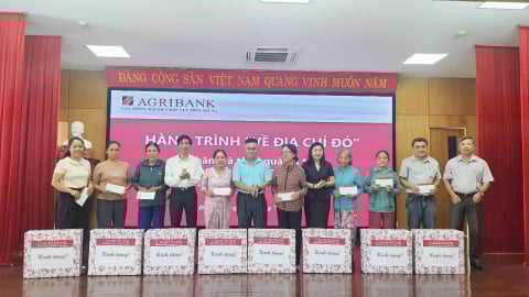 Agribank khu vực miền Trung viết tiếp truyền thống “Uống nước nhớ nguồn”