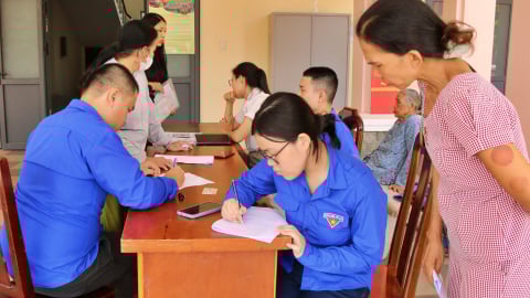 Gỡ khó chuyển đổi số cấp xã: Đà Nẵng cử sinh viên công nghệ thông tin hỗ trợ tại chỗ