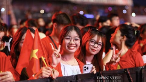 Nhạc sĩ khiến 50.000 khán giả hào khí ngút trời, tiết lộ show Hà Anh Tuấn đi diễn trời Tây
