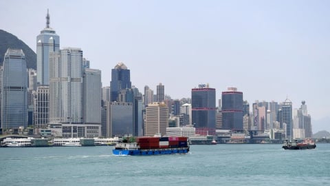 Giới siêu giàu châu Á ồ ạt đổ tiền vào Hong Kong 