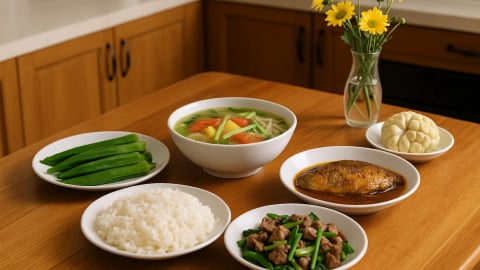 Bữa cơm tối 120 nghìn: Thịt bò xào cần tỏi, canh chua cá lóc