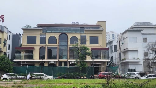 Người dân Bắc Từ Liêm (Hà Nội) “tố” công trình biệt thự xây dựng sai phép, chưa xử lý triệt để