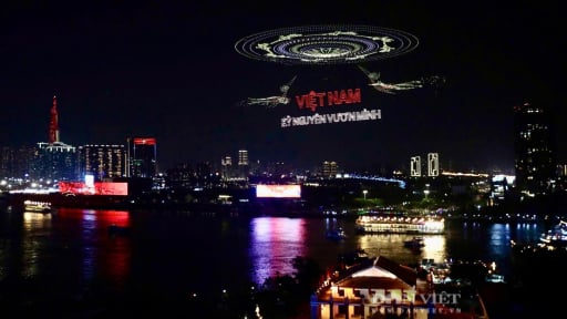 Màn trình diễn drone đang được mong chờ tối 1/5 tại TP.HCM bất ngờ bị hủy phút chót, vì sao?