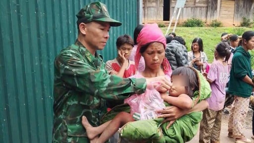 Tìm thấy bé gái 7 tuổi người La Hủ ở Lai Châu mất tích trong rừng sâu sau gần 2 ngày đêm