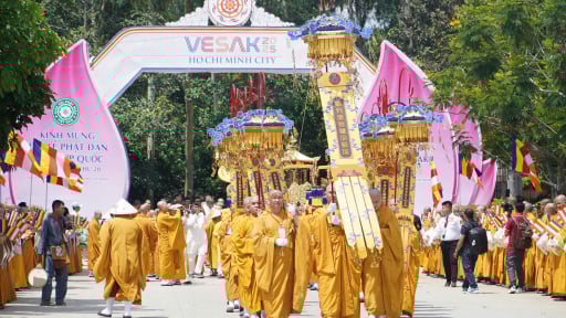 Đại lễ Vesak 2025 có tiệc buffet gần 200 món, mở cửa liên tục 3 ngày phục vụ đại biểu