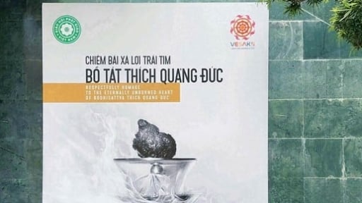 Người dân được chiêm bái xá lợi Bồ tát Thích Quảng Đức trong 5 ngày