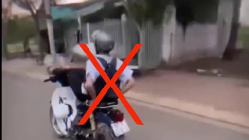 Xử lý vụ nam sinh lớp 10 buông tay, điều khiển xe máy bằng 2 chân