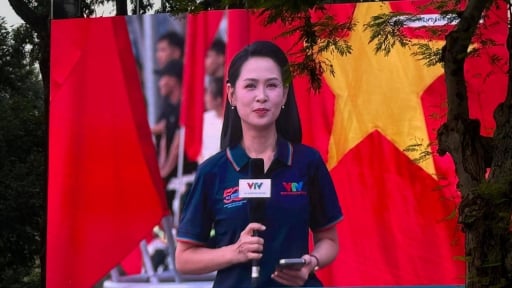 BTV Thúy Hằng lên tiếng khi nhận “cơn mưa lời khen” trong đại lễ 30/4: “Tôi vẫn còn nhiều điều tiếc nuối!”