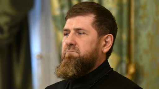 Lãnh đạo Chechnya Kadyrov tha thiết đề xuất với ông Putin việc từ chức 