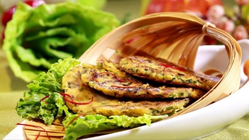 Loại rau dại như báu vật đầu mùa hè, thanh nhiệt, giải độc, thêm 2 quả trứng ngỗng thành món ngon tuyệt vời